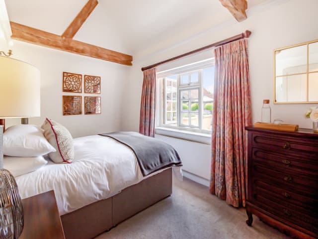 Single bedroom | The Pool House - Whitmoor Farm, Woking, near Guildford
