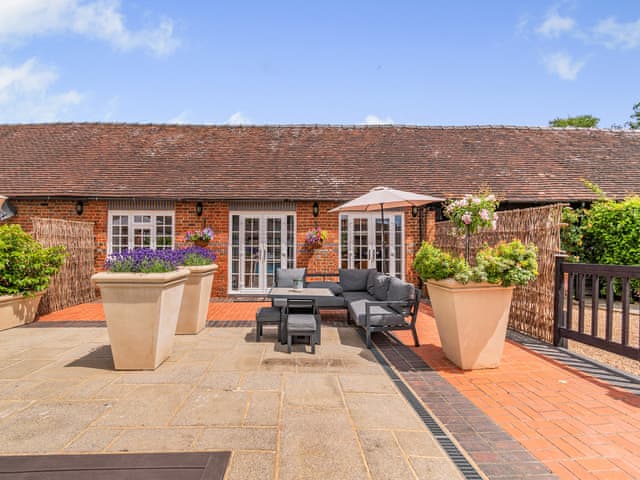 Outdoor | The Pool House - Whitmoor Farm, Woking, near Guildford