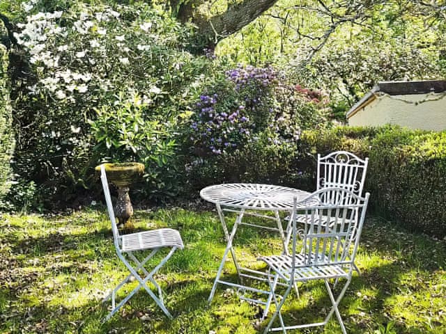 Sitting-out-area | The Annexe - Lurley Manor, Lurley, near Tiverton