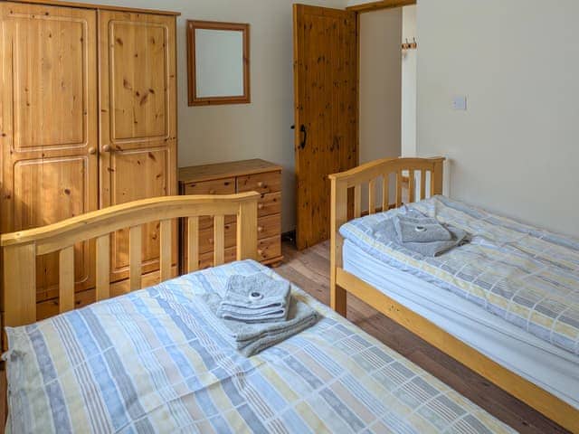 Twin bedroom | Briarwood - Thorpewood Cottages, Thorpe Market