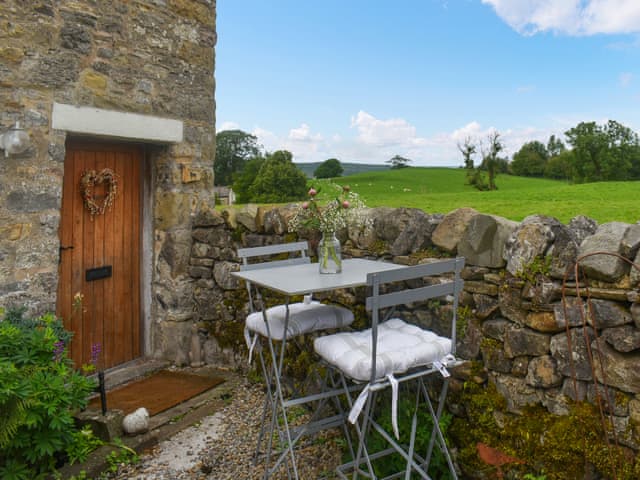 Outdoor | Ewes Leap, Skipton