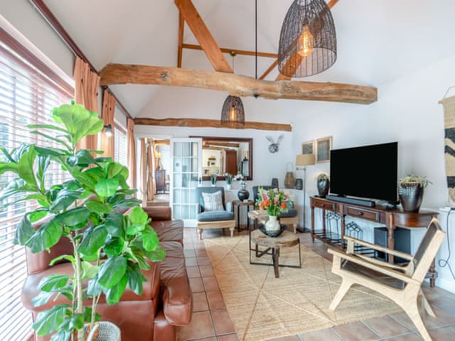 Living area | The Cottage - Whitmoor Farm, Woking, near Guildford