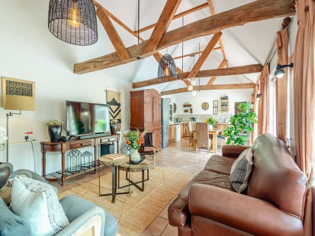 Open plan living space | The Cottage - Whitmoor Farm, Woking, near Guildford