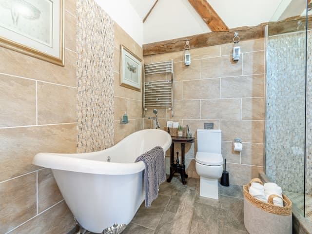 En-suite | The Cottage - Whitmoor Farm, Woking, near Guildford