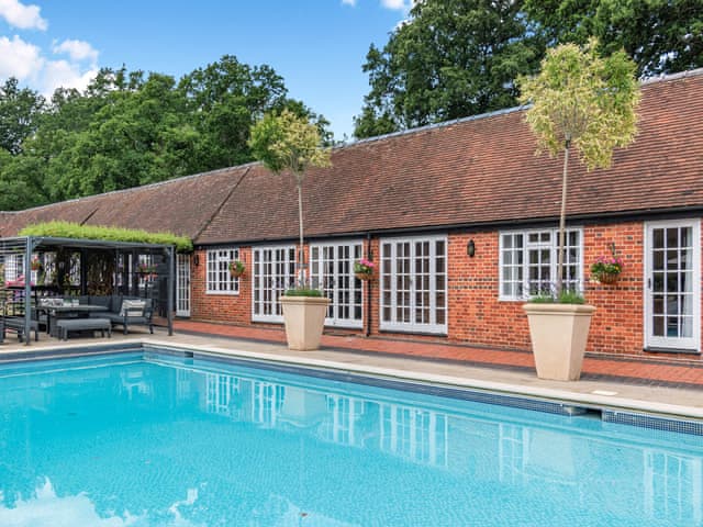 Swimming pool | The Cottage - Whitmoor Farm, Woking, near Guildford