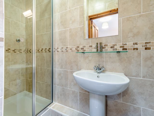 En-suite | The Victorian Barn- Leopold - The Victorian Barn, Blandford Forum