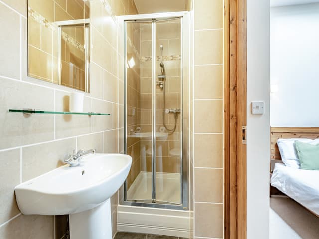 En-suite | The Victorian Barn- Leopold - The Victorian Barn, Blandford Forum