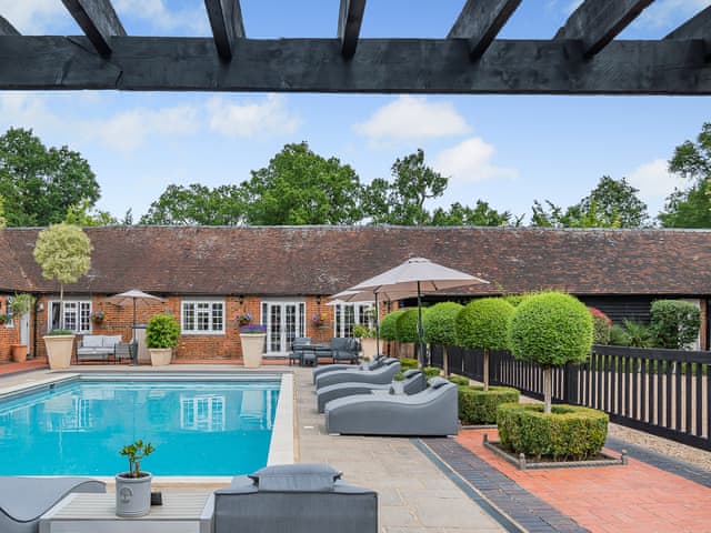 Swimming pool | The Barn - Whitmoor Farm, Woking, near Guildford