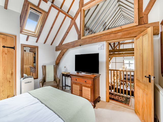 Double bedroom | The Barn - Whitmoor Farm, Woking, near Guildford