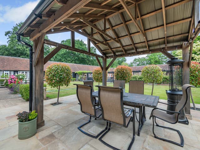 Sitting-out-area | The Barn - Whitmoor Farm, Woking, near Guildford