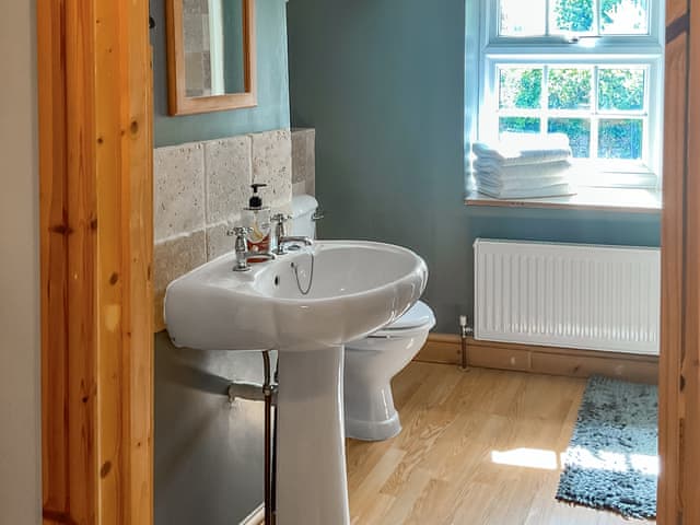Bathroom | The Old Post House Annex - Axbridge Holidays, Axbridge, near Weare