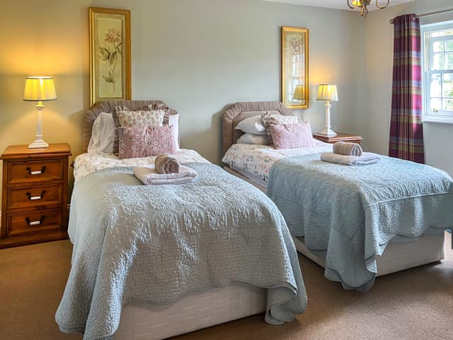 Twin bedroom | Gillhead Farm Cottage, Matterdale End