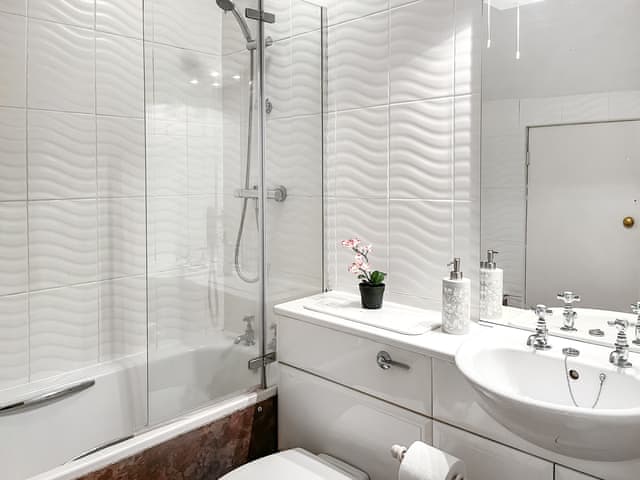 Bathroom | Gillhead Farm Cottage, Matterdale End