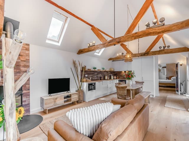 Open plan living space | Weston Cottage - Whitmoor Farm, Woking, near Guildford