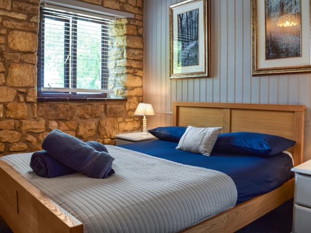 Double bedroom | Bow Cottage, Bourton On The Water