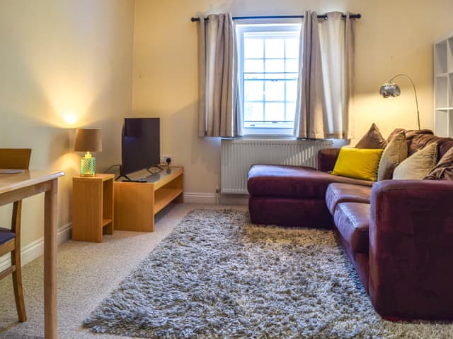 Living area | The Coach House Flat 2 - The Coach House, Tetsworth, near Oxford