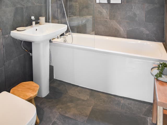 Bathroom | Beach Escape, Bacton