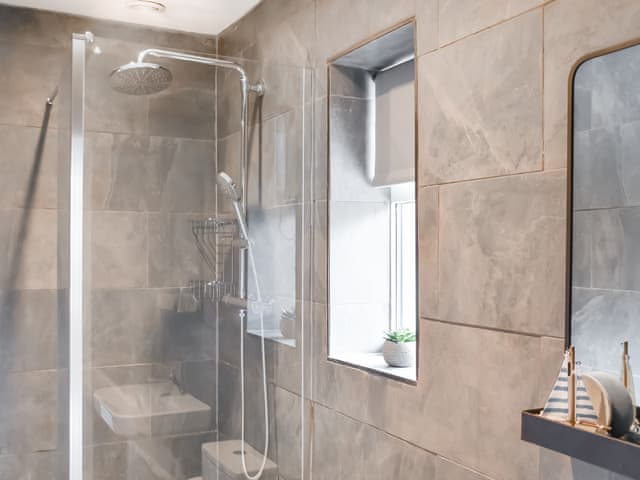 Bathroom | Beach Escape, Bacton