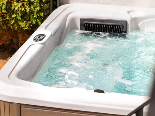 Hot tub | Killerby Old Hall - Killerby Old Hall, Cayton, near Scarborough
