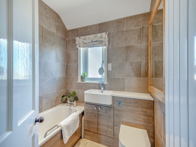 Bathroom | Beechcroft, Seahouses