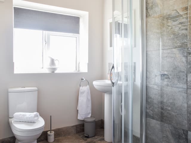 Bathroom | Rock Cottage, Bakewell