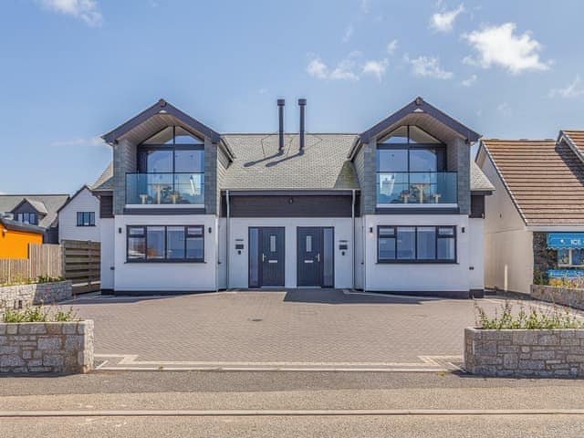 Exterior | Scilla - Lizard Point, Helston