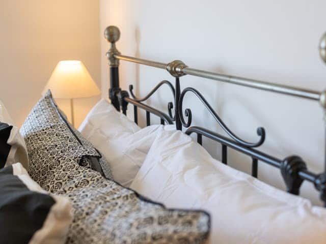 Twin bedroom | Lighthouse Lookout, Roker, near Sunderland