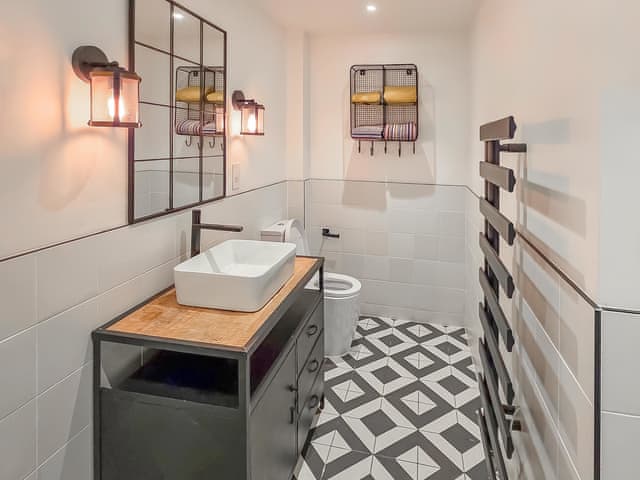 Bathroom | The Woodford Retreat, London