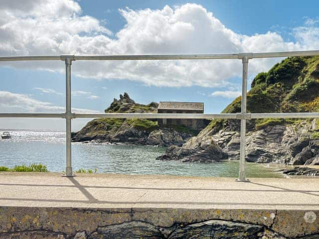 Surrounding area | Charlie Wilcox Cottage, Polperro