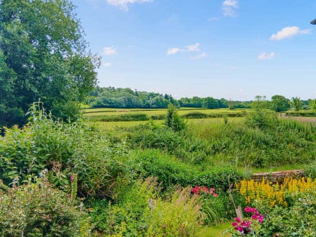 The challenge of Little Mountain, from the doorstep | Horsecroft - East View Farm, Westbrook