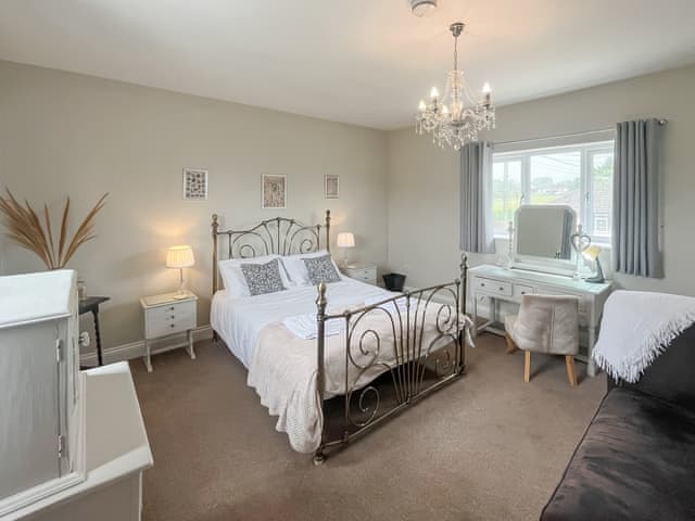 Double bedroom | Tigers Rest, Harvel, near Meopham