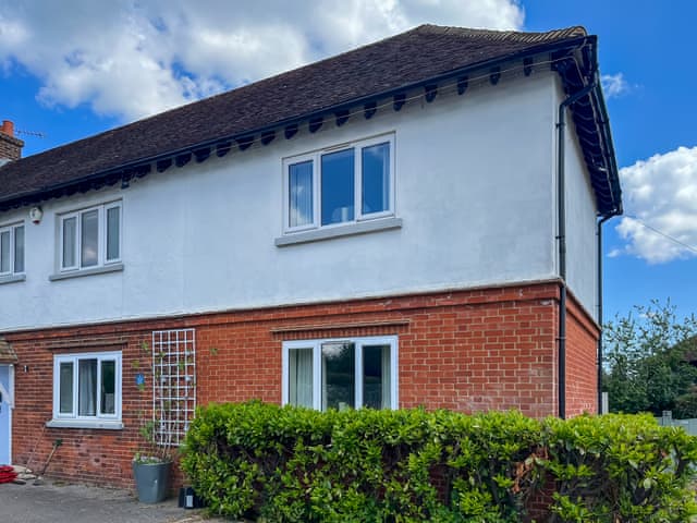 Exterior | Tigers Rest, Harvel, near Meopham