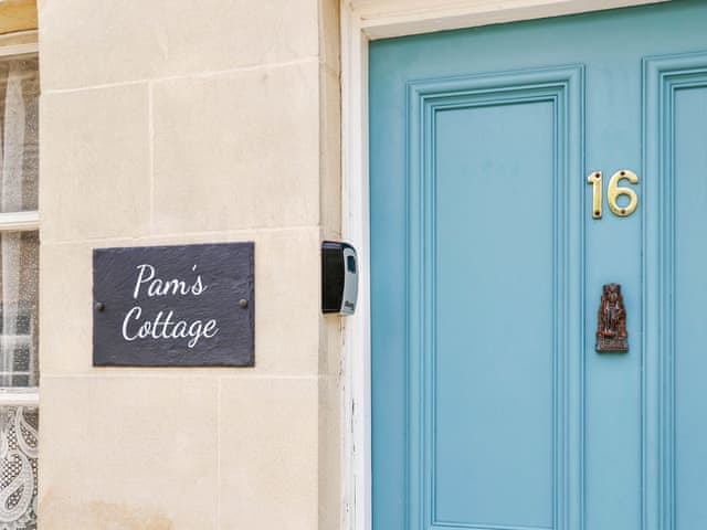 Front of Pam&rsquo;s Cottage | Pam&rsquo;s Cottage, Cheltenham