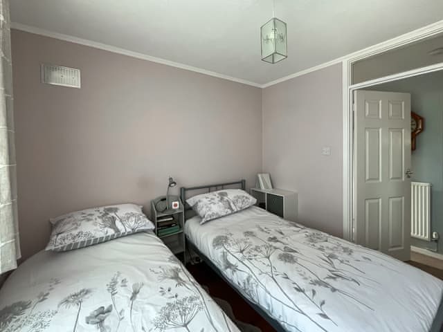 Twin bedroom | Beach Bungalow, Bognor Regis