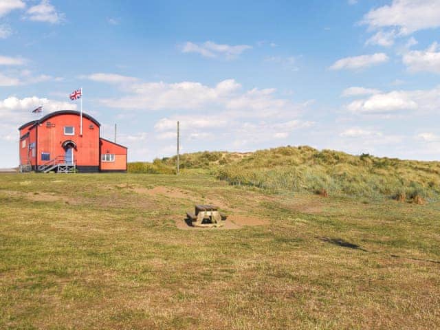 Surrounding area | Coastguard Cottage, Caister-on-Sea, near Great Yarmouth