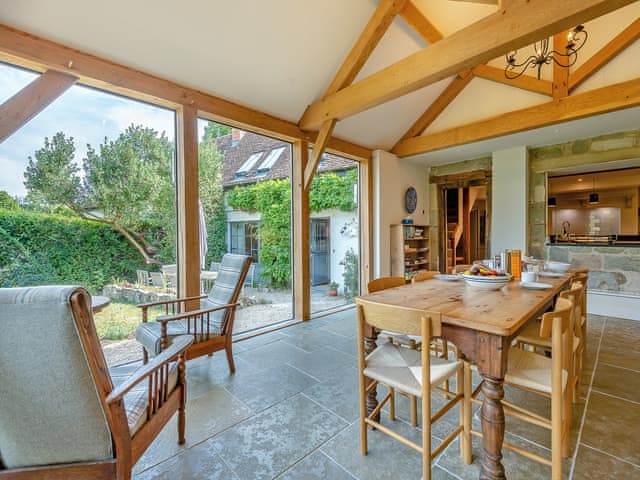 Dining room | Kings Cottage South - Kings Cottages Holidays, Salisbury