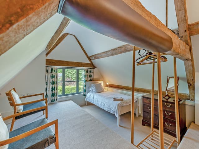 Single bedroom | Kings Cottage South - Kings Cottages Holidays, Salisbury