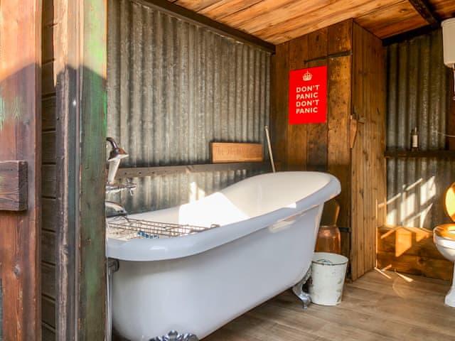 Bathroom | Romney Wagon, Hailsham