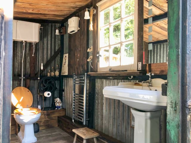 Bathroom | Romney Wagon, Hailsham