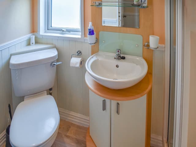 Bathroom | Sandbank, Bacton