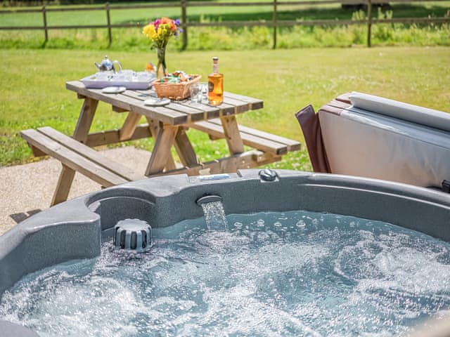 Hot tub | Ashwood - The Victorian Barn, Blandford Forum