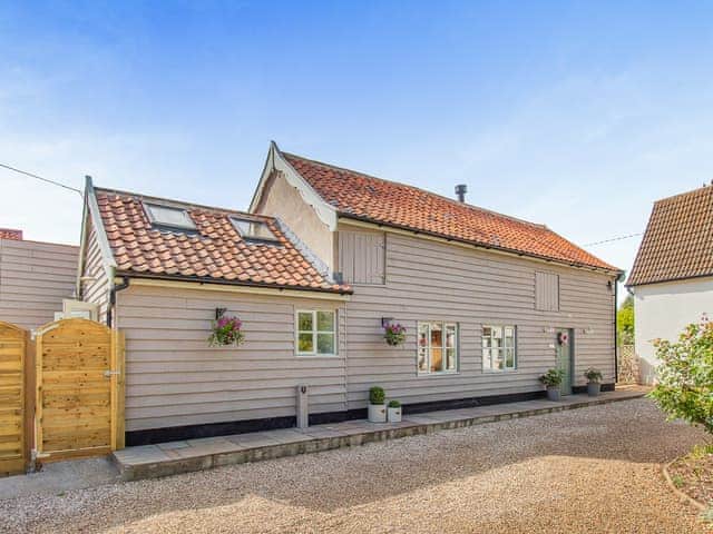Exterior | Queens Barn, Wortham, near Diss