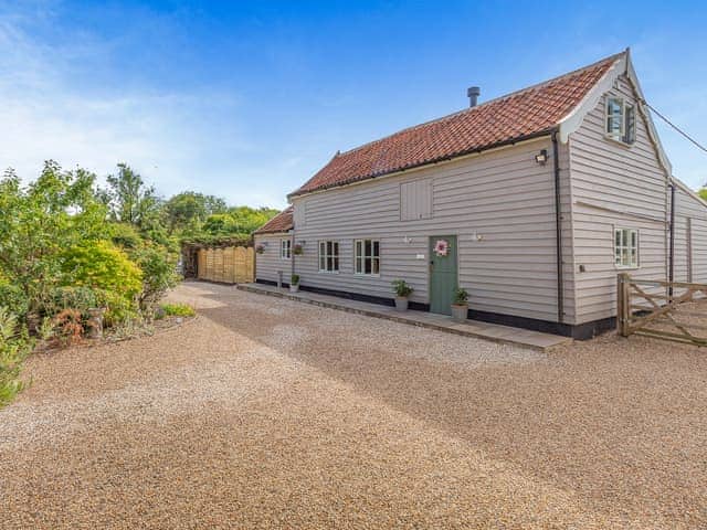 Exterior | Queens Barn, Wortham, near Diss