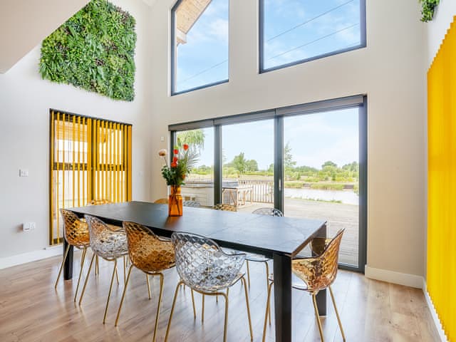 Open plan living space | Micklemore Lakes & Lodges, North Thoresby