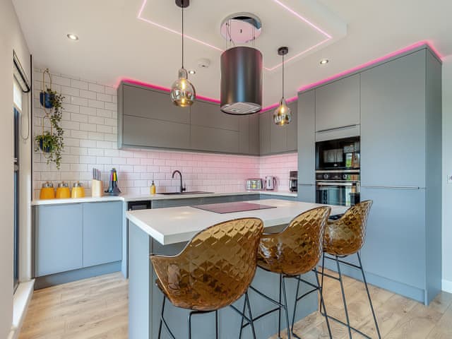 Open plan living space | Micklemore Lakes & Lodges, North Thoresby