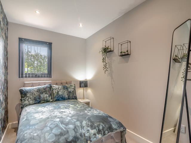 Double bedroom | Micklemore Lakes & Lodges, North Thoresby