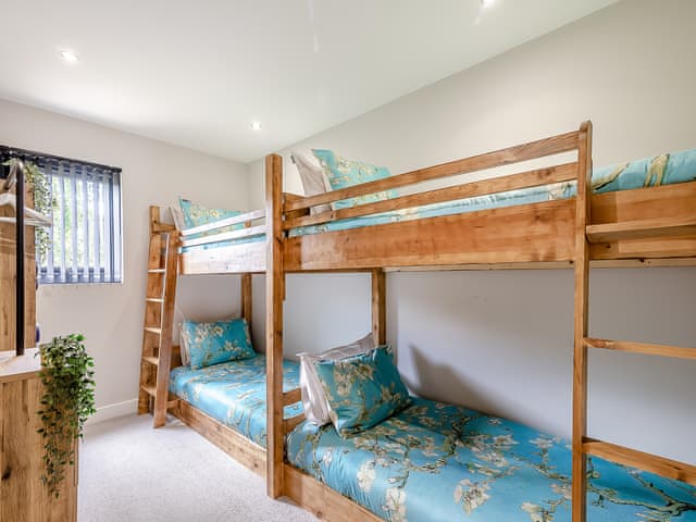 Bunk bedroom | Micklemore Lakes & Lodges, North Thoresby