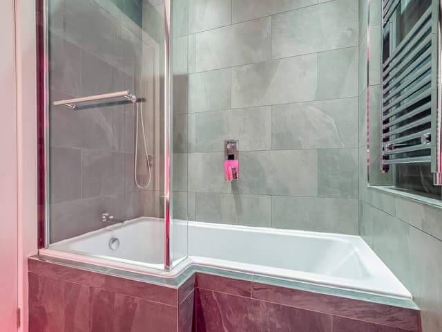 Bathroom | Micklemore Lakes & Lodges, North Thoresby