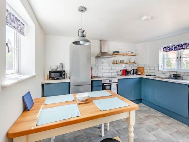 Kitchen/diner | The Pink Cottage, Bottisham
