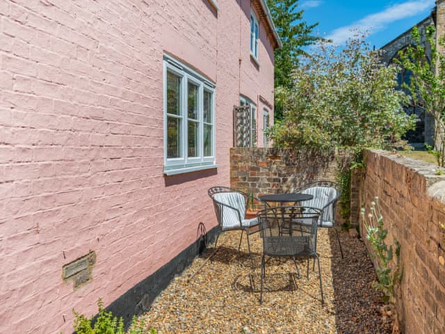 Sitting-out-area | The Pink Cottage, Bottisham